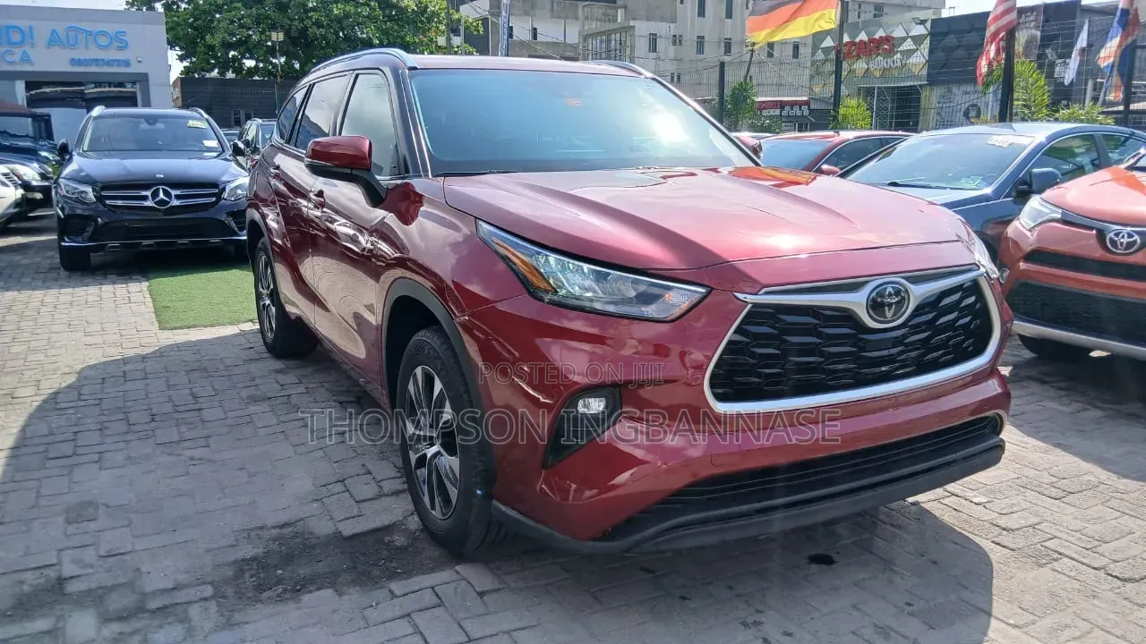 Toyota Highlander XLE AWD 2020 Red