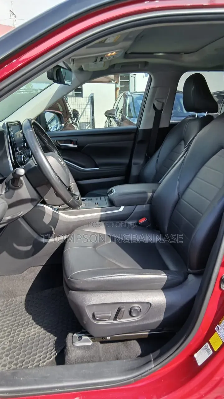 Toyota Highlander XLE AWD 2020 Red