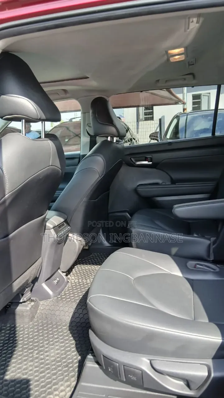 Toyota Highlander XLE AWD 2020 Red