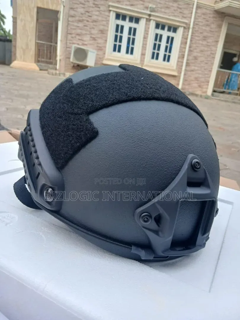 Tactical Combat Helmet