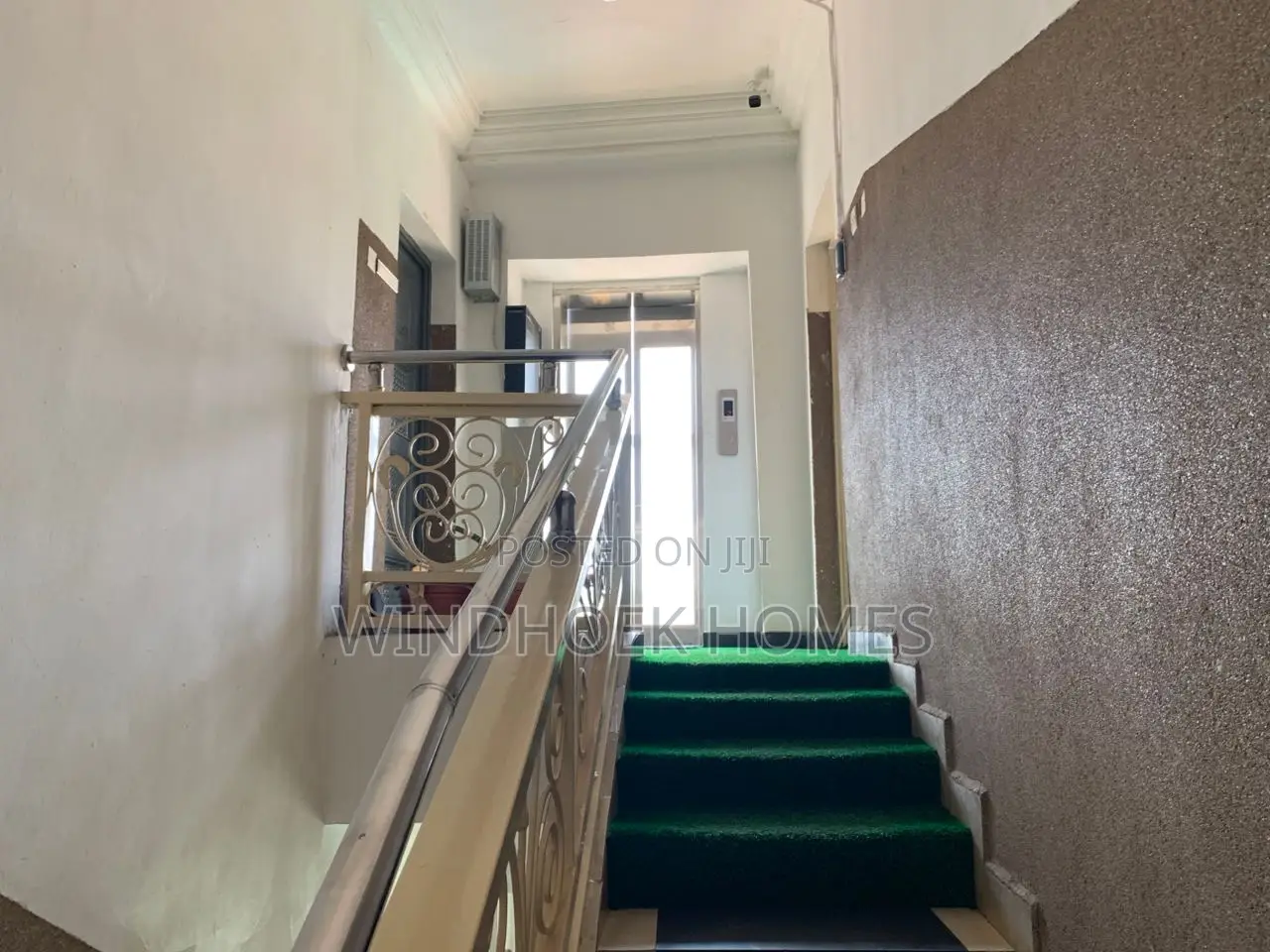 3bdrm Block of Flats in Area 3 for rent