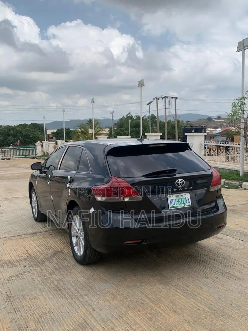 Toyota Venza 2010 Black