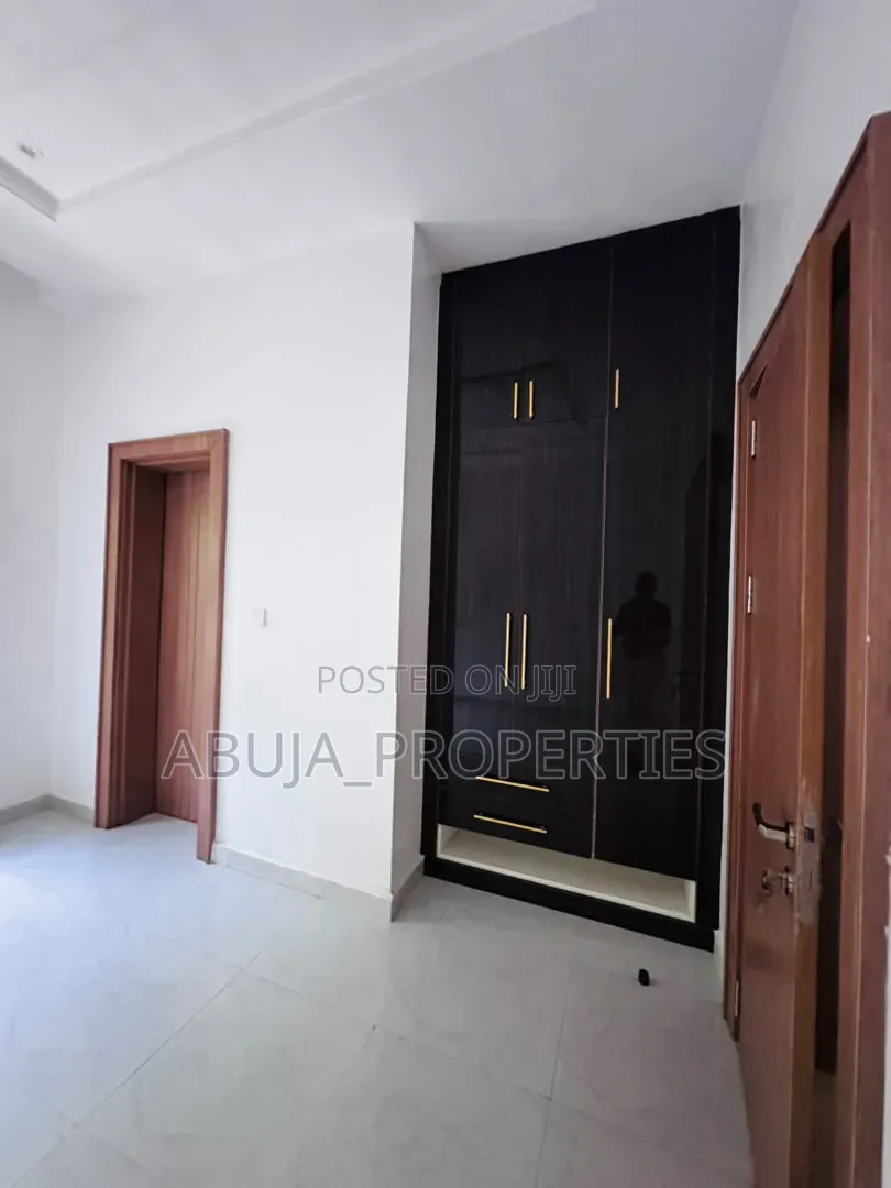 4bdrm Duplex in Jahi for rent