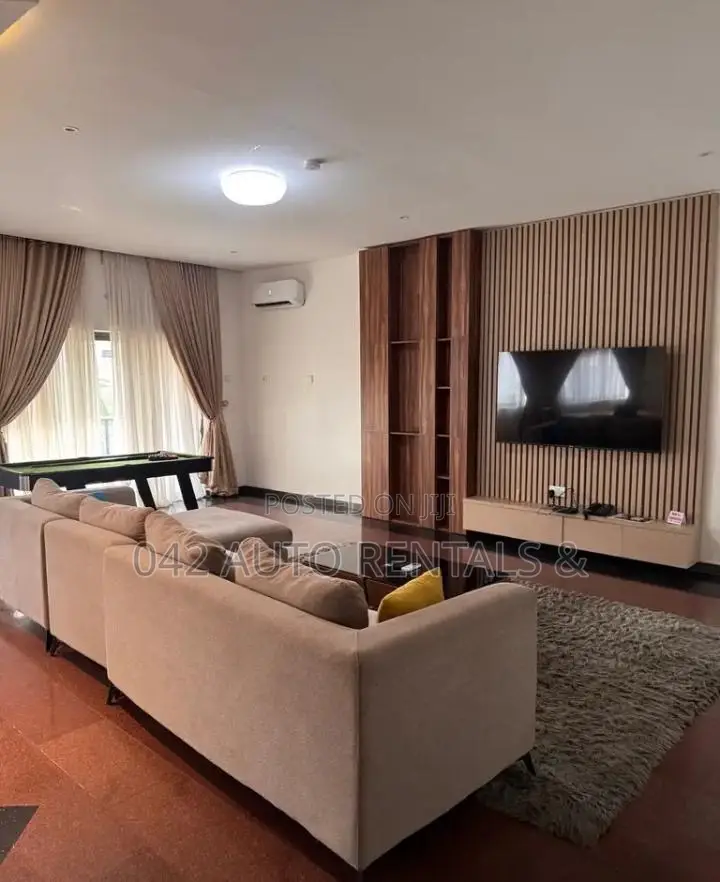 3 Bedroom in Wuse 2 With a Snooker, Gym, Tennis Lounge