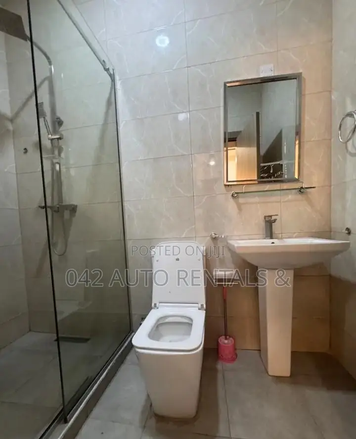 3 Bedroom Apartment in Jahi With Ps5