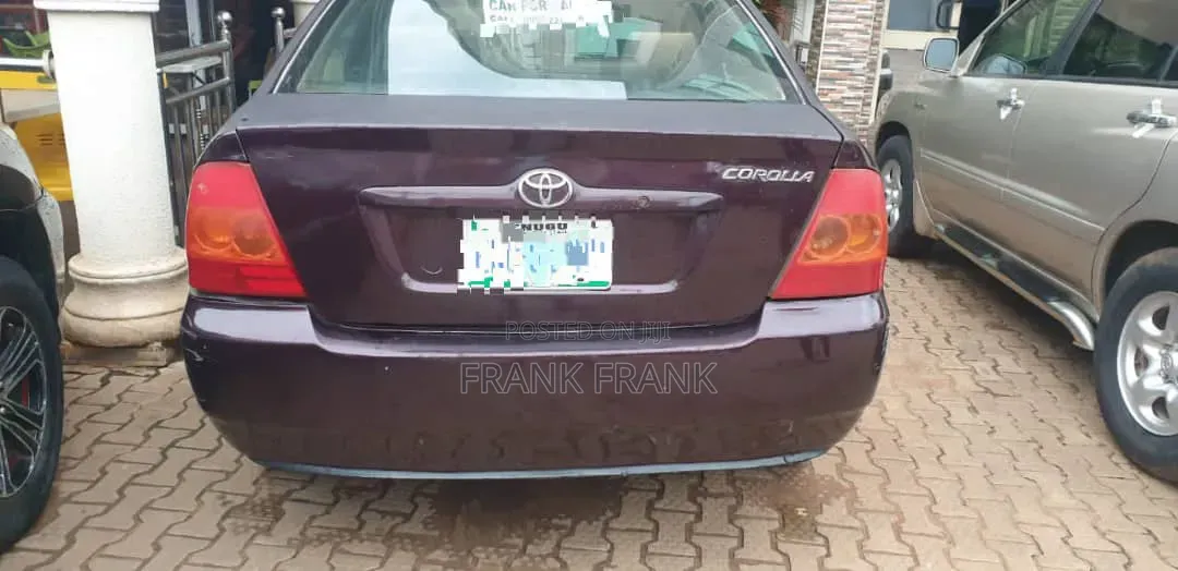 Toyota Corolla 2000 Brown