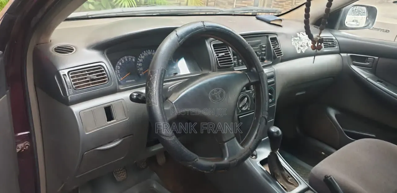 Toyota Corolla 2000 Brown