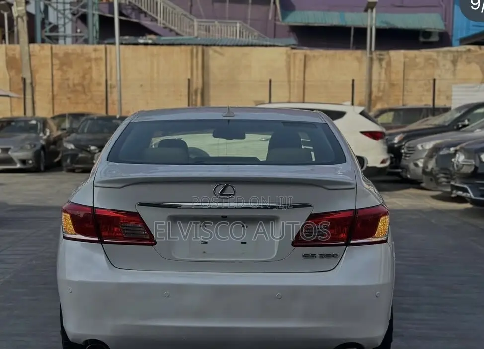 Lexus ES 350 2011 White