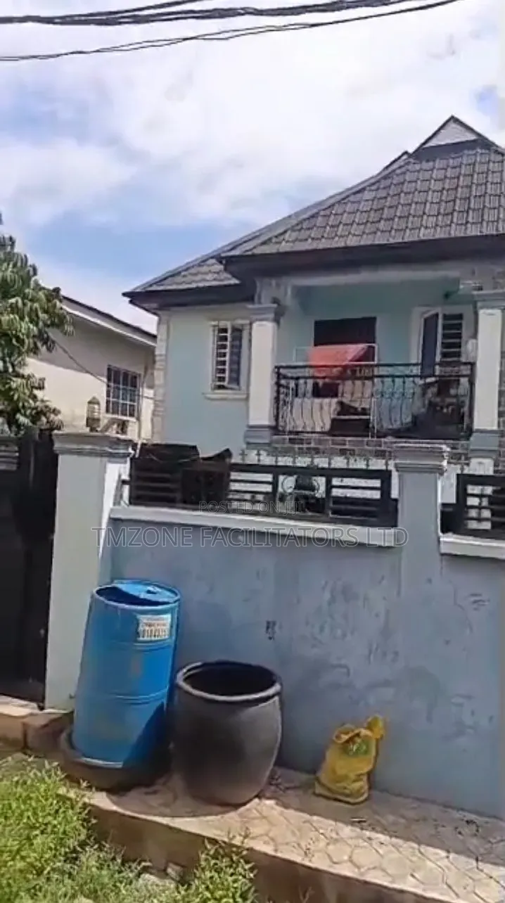 Furnished 6bdrm Townhouse/Terrace in Command, Iba / Ojo for sale