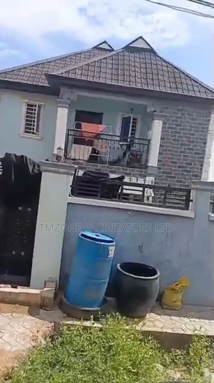 Furnished 6bdrm Townhouse/Terrace in Command, Iba / Ojo for sale