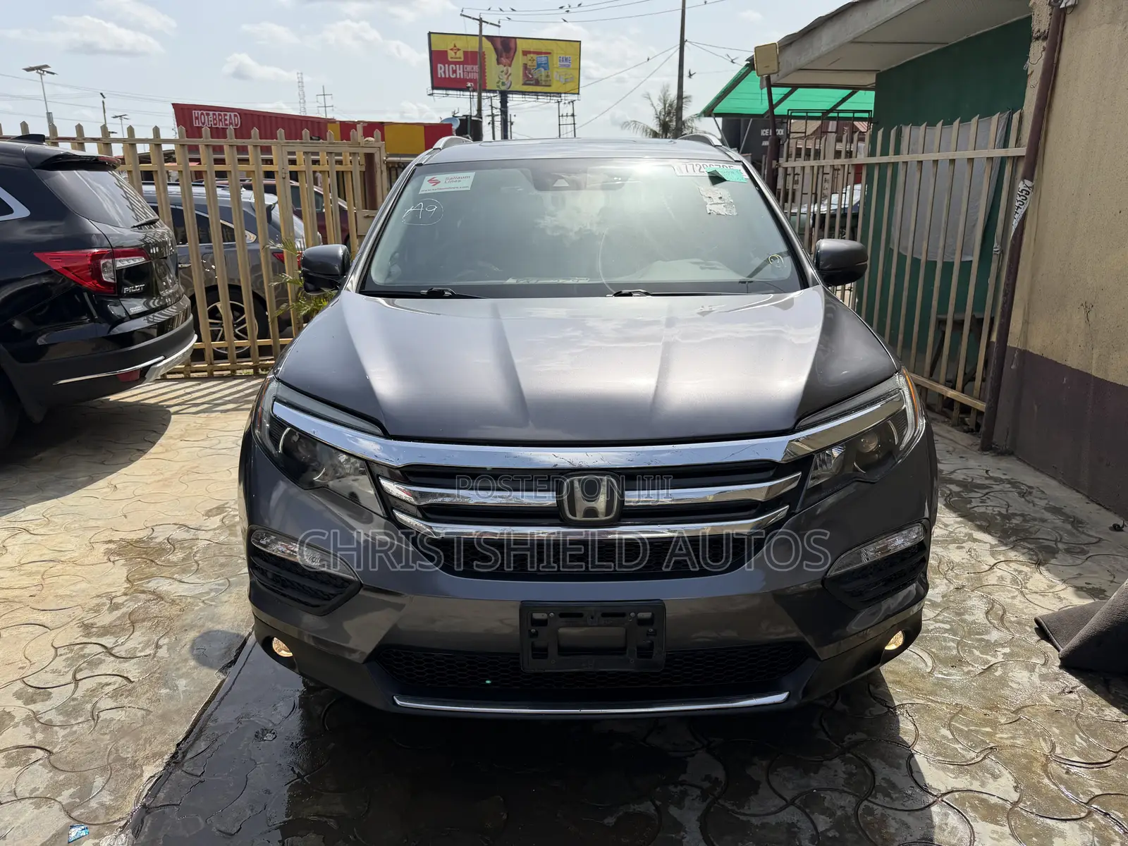 Honda Pilot Touring 4dr SUV 4WD (3.5L 6cyl 9A) 2016 Gray