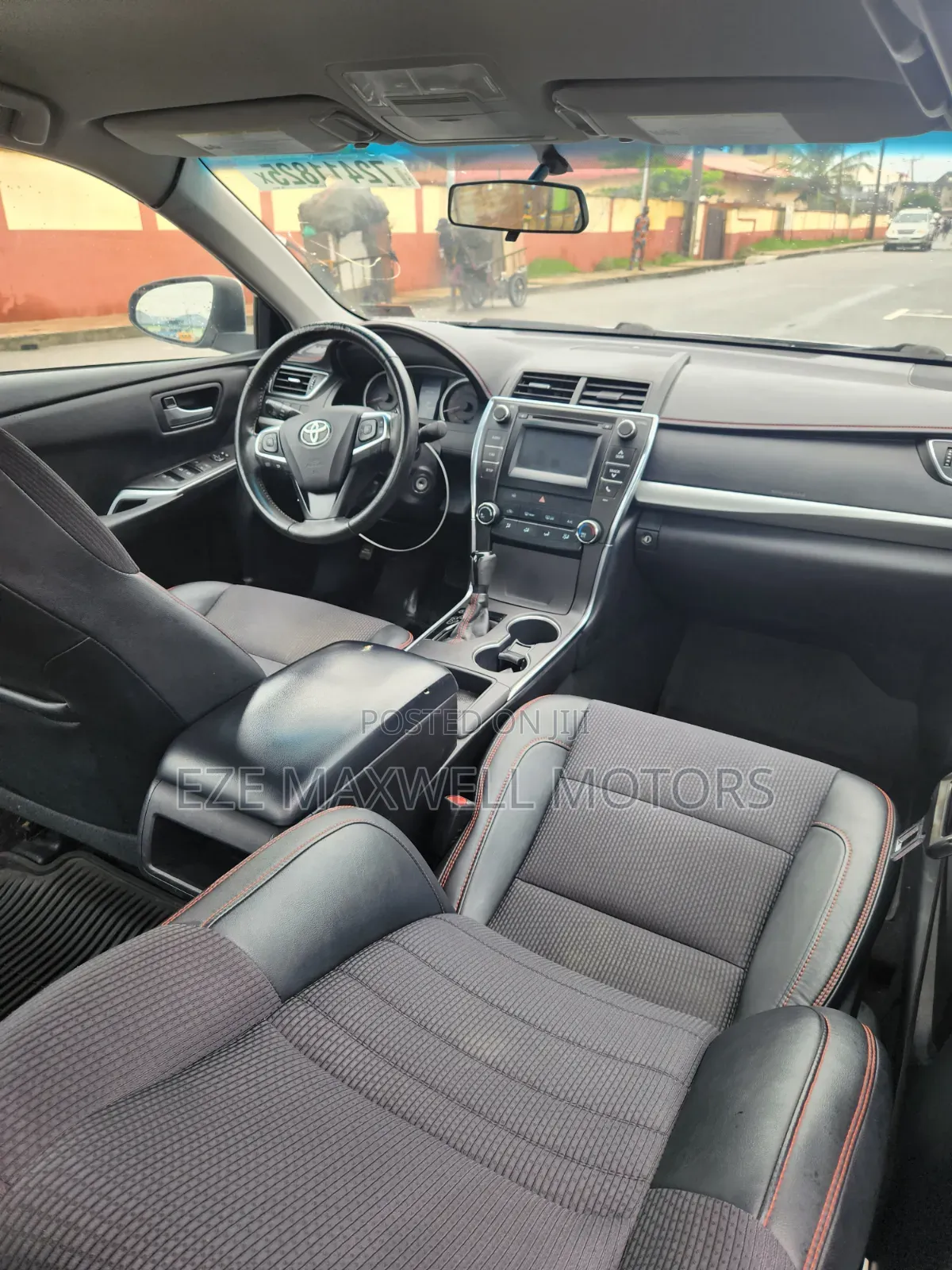 Toyota Camry SE 4dr Sedan (2.5L 4cyl 6A) 2017 Silver