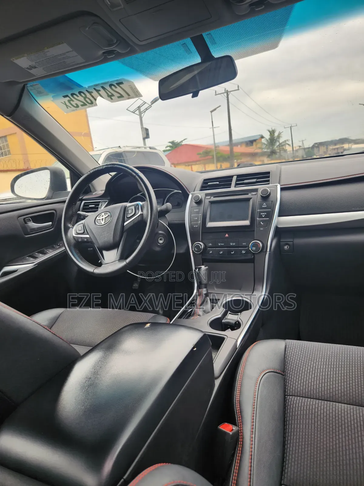 Toyota Camry SE 4dr Sedan (2.5L 4cyl 6A) 2017 Silver