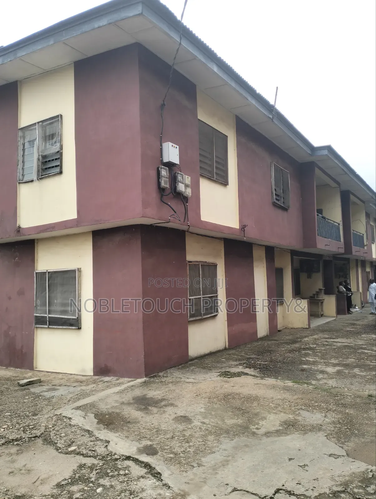 3bdrm Block of Flats in Agodo Ikotun Egbe for sale