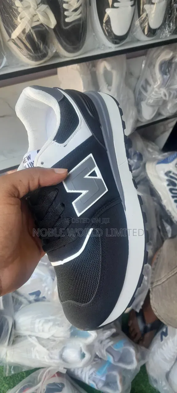 Iconic New Balance Sneakers Cal 6f