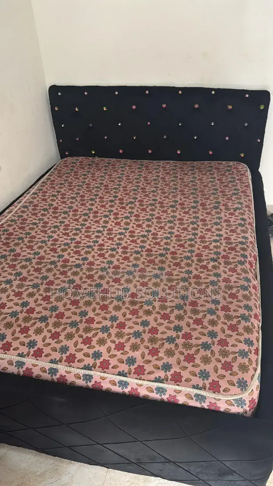 4.5by6 Bedframe With Mattress