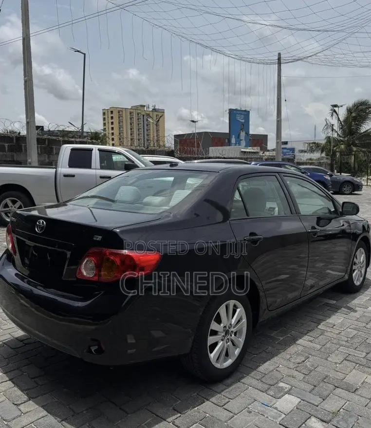 Toyota Corolla 2010 Black
