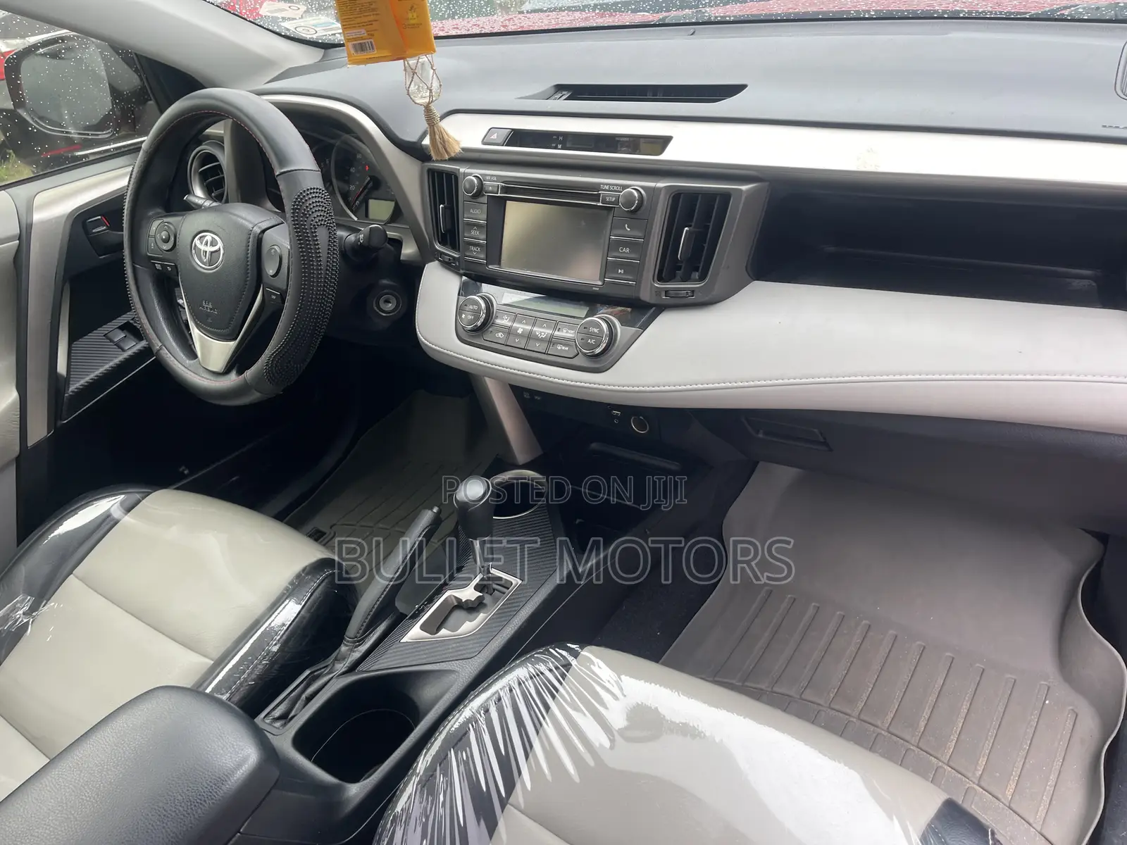 Toyota RAV4 XLE 4dr SUV (2.5L 4cyl 6A) 2014 Red