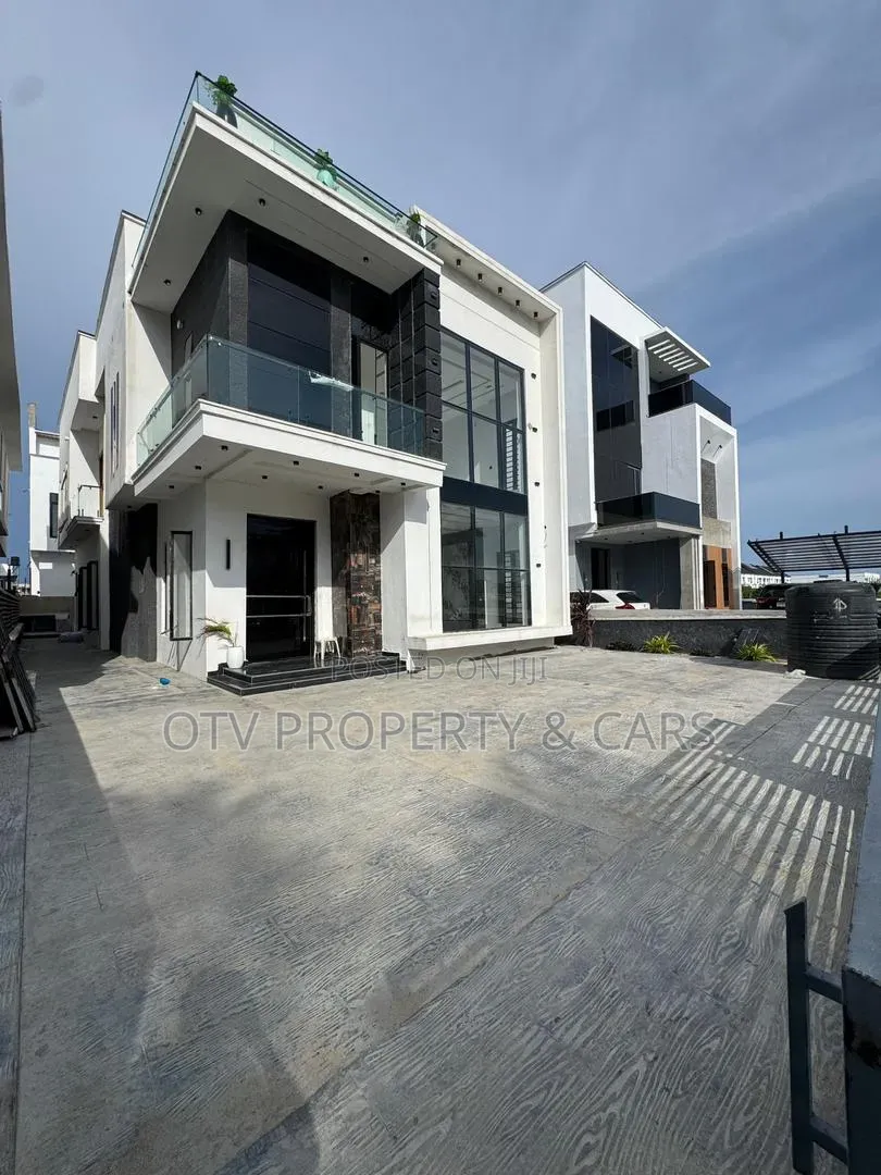 Furnished 5bdrm Duplex in Ikota for sale