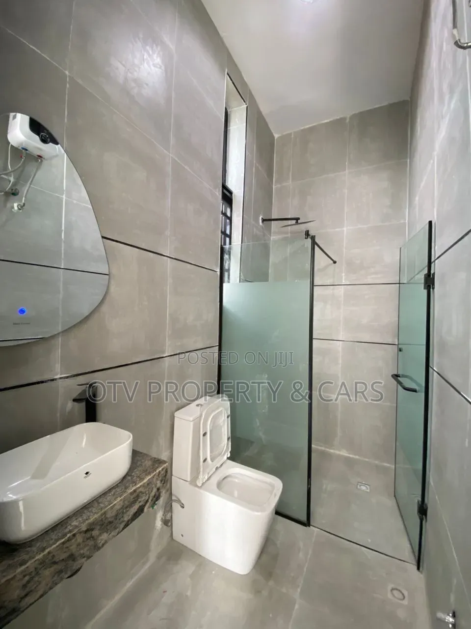 5bdrm Duplex in Ikota for sale