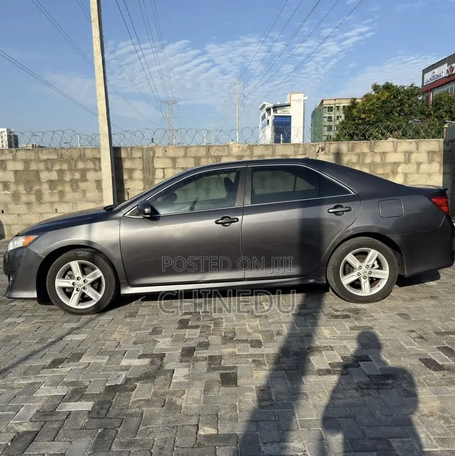 Toyota Camry 2012 Gray
