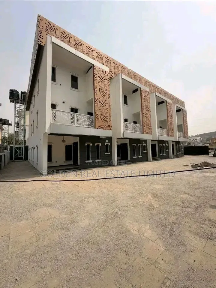 4bdrm Duplex in Guzape District for sale