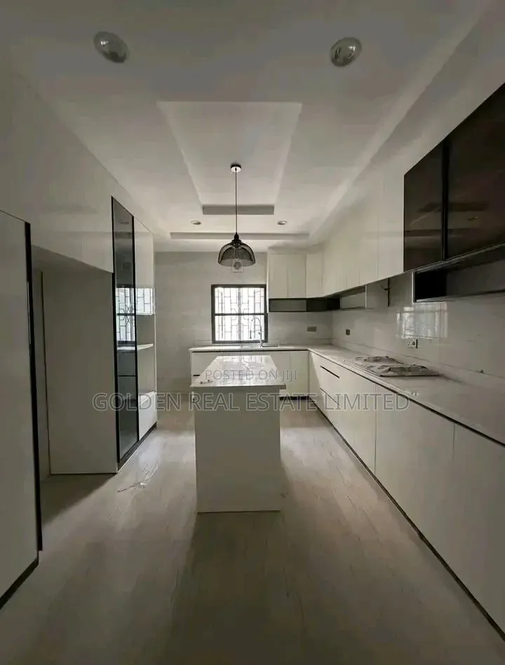 4bdrm Duplex in Guzape District for sale