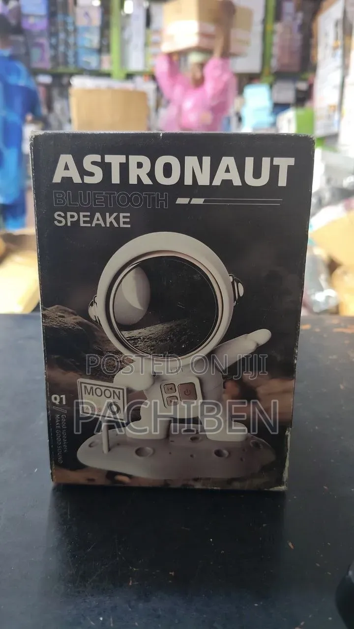 Astronaut Bluetooth Speaker