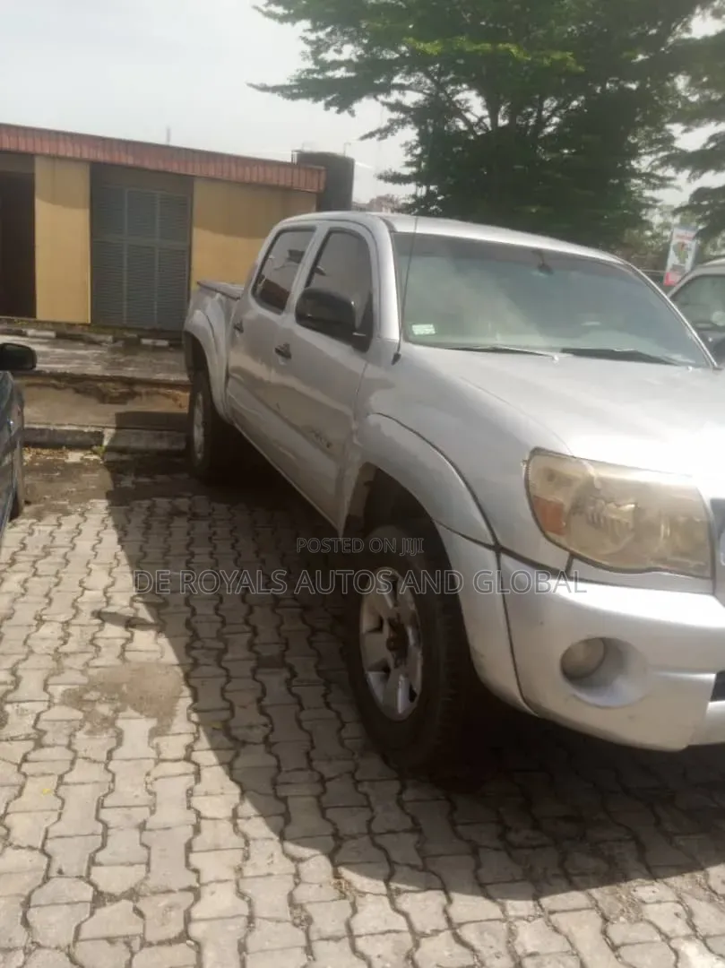 Toyota Tacoma Double Cab V6 Automatic 2011 Silver