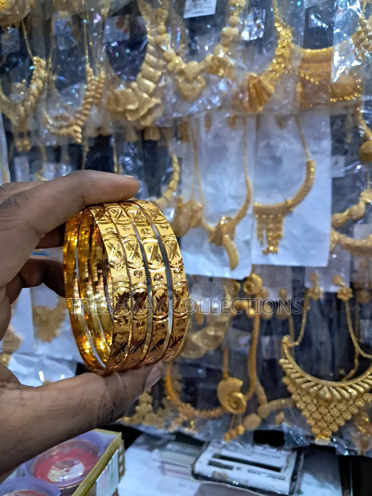 Classy Saudi Bangles 