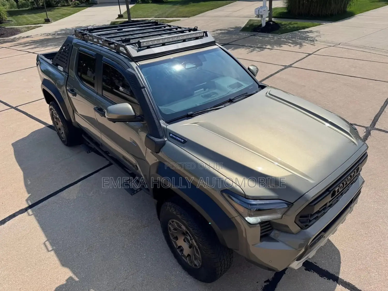 Heavy-Duty Toyota Tacoma Slimline Roof Rack Platform With Led Light