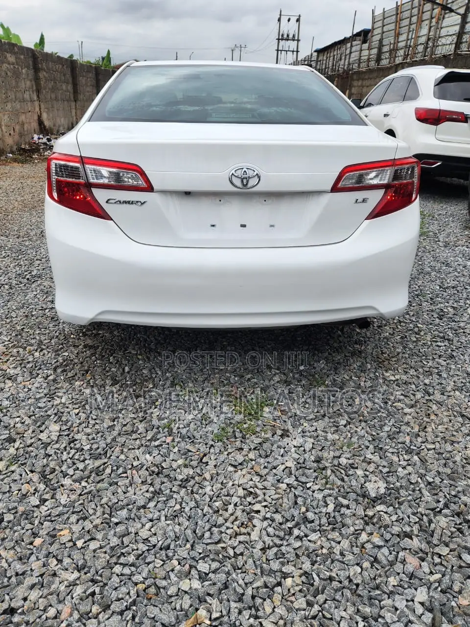 Toyota Camry SE 4dr Sedan (2.5L 4cyl 6A) 2015 White