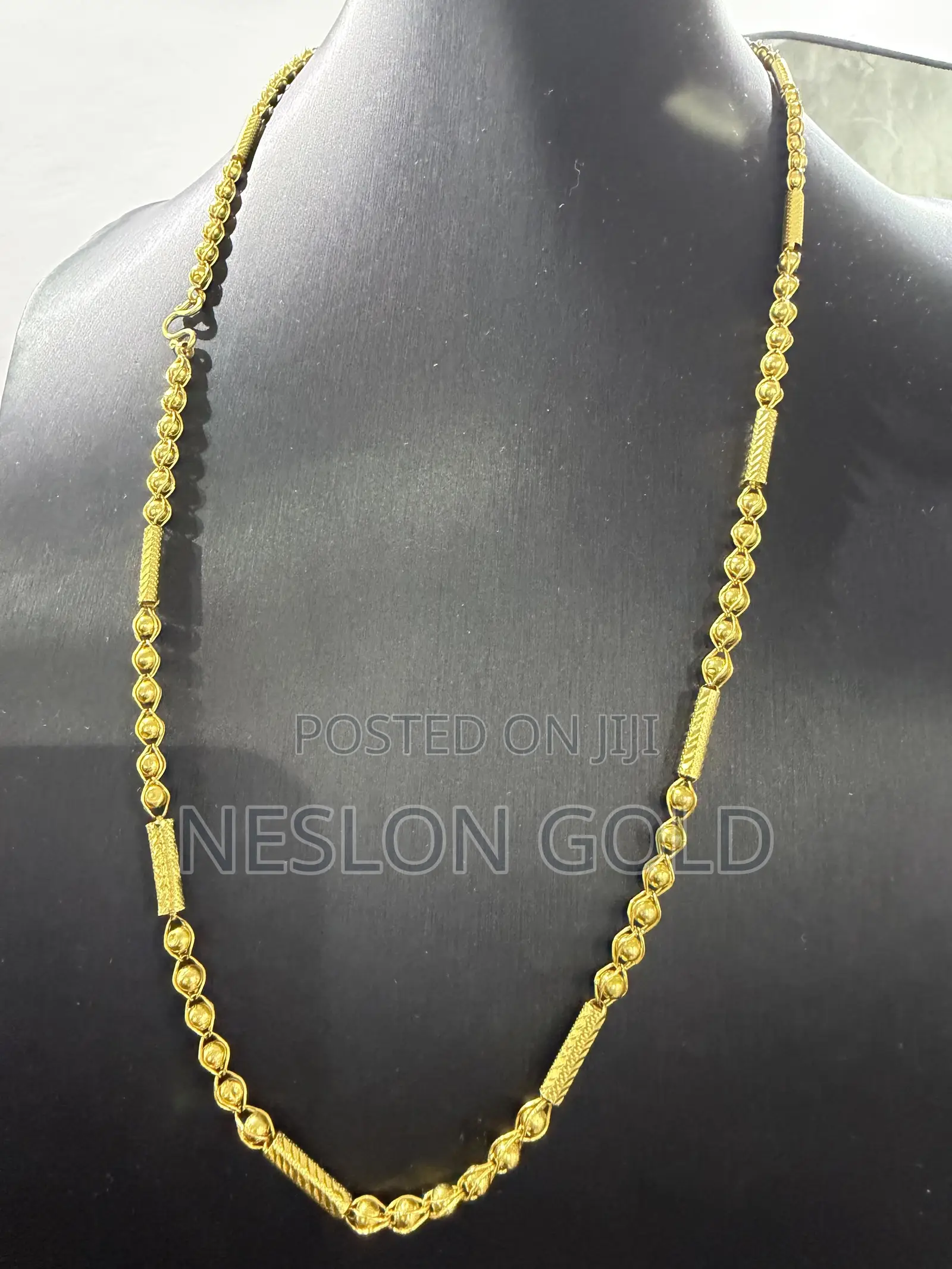 22karat Gold Necklace Ball and Bar Design