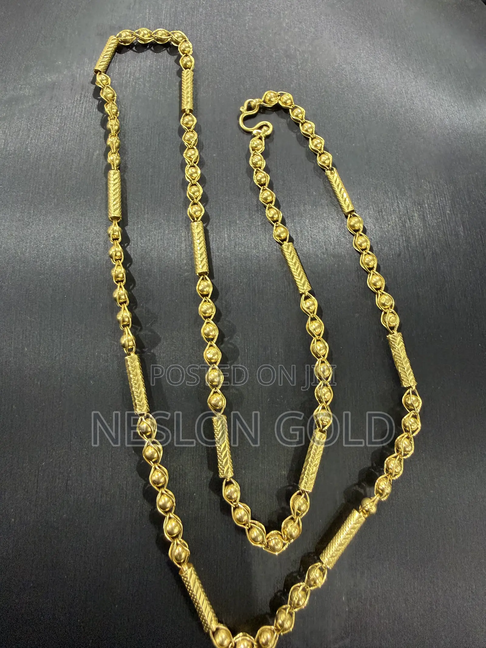 22karat Gold Necklace Ball and Bar Design