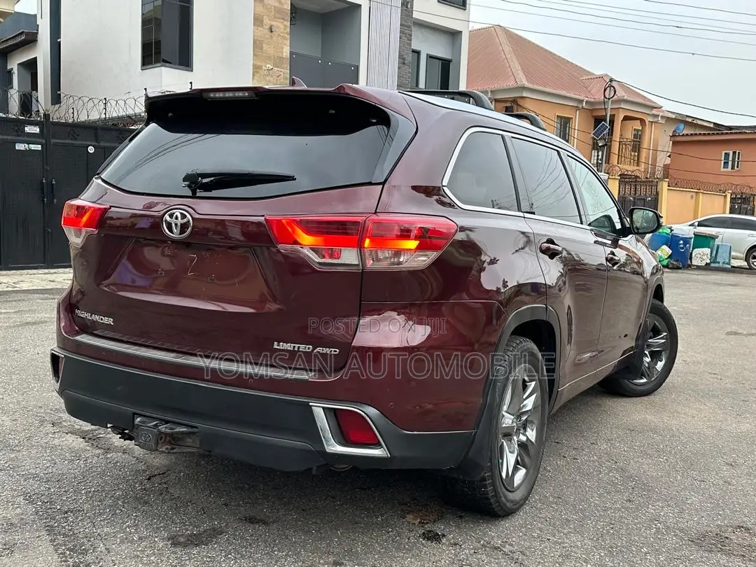 Toyota Highlander Limited Platinum 4x4 V6 (3.5L 6cyl 8A) 2017 Burgundy