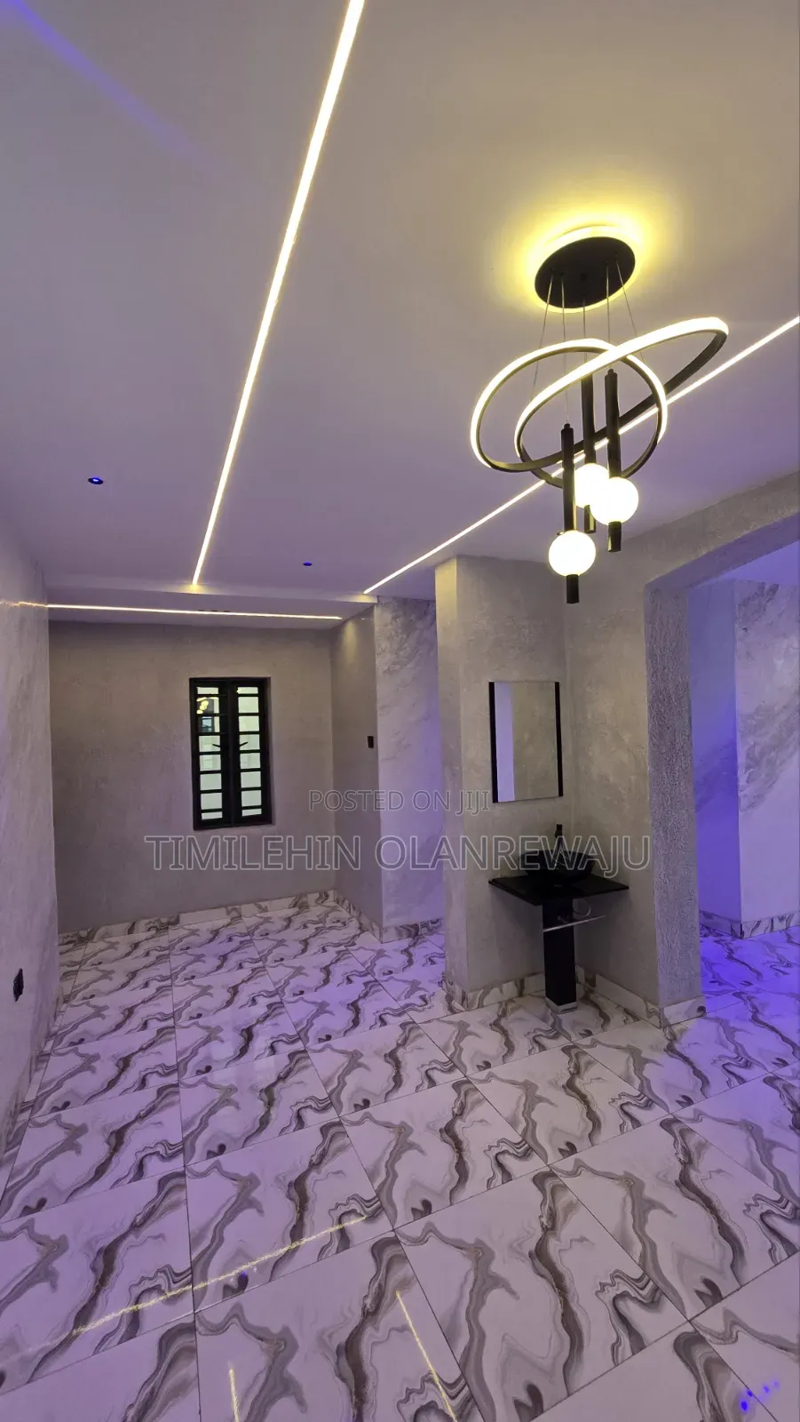 5bdrm Duplex in Jericho for sale