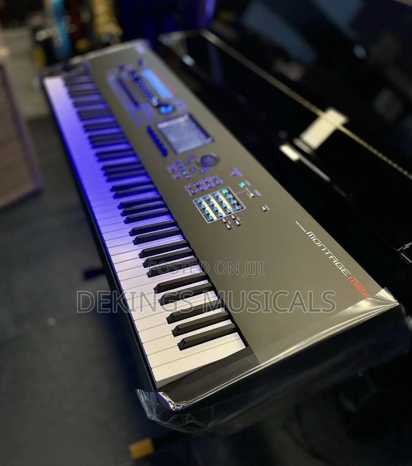 Yamaha Montage M8x Synthesizer Workstation With 88 Keys
