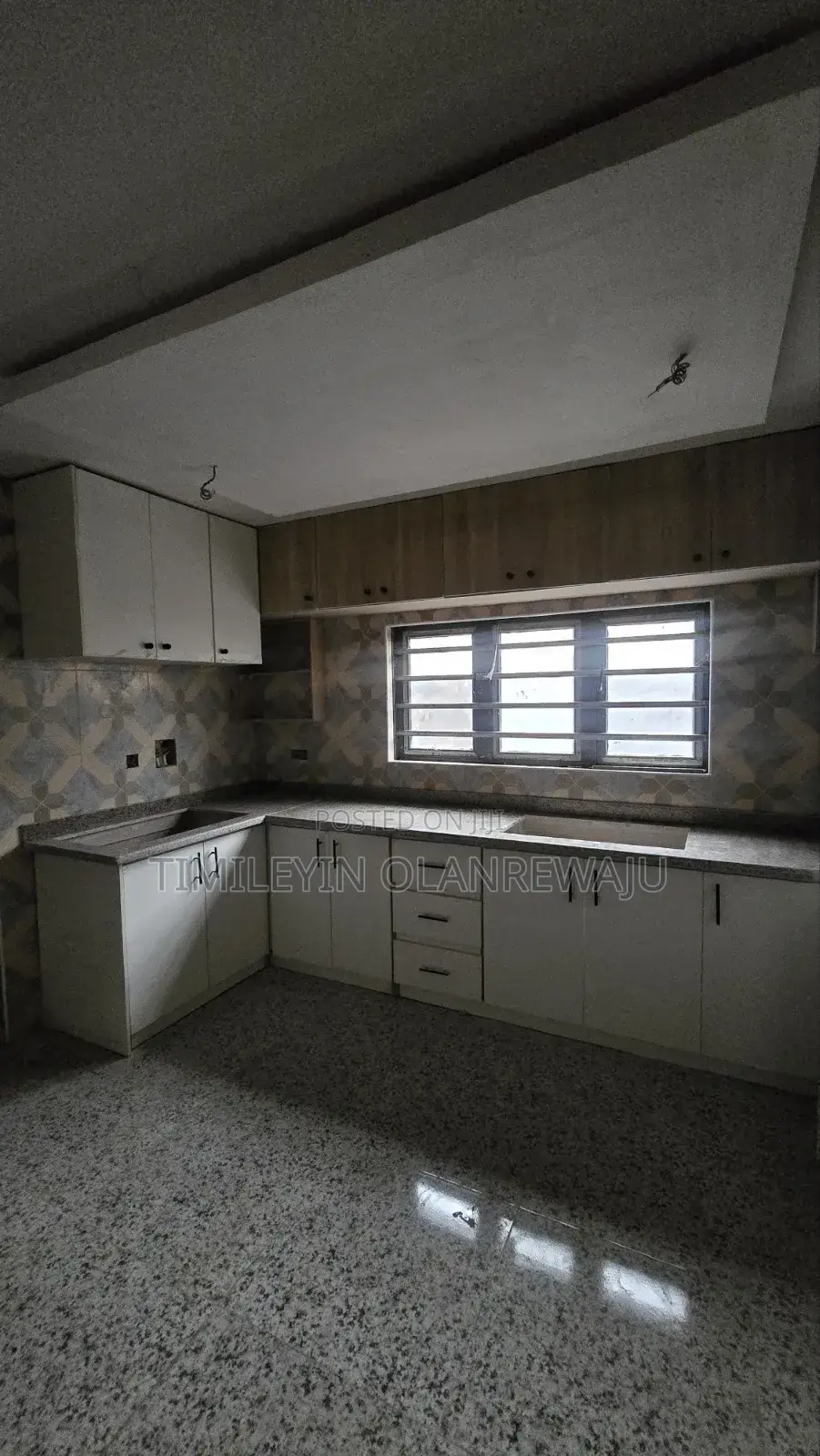 5bdrm Duplex in Bodija for sale