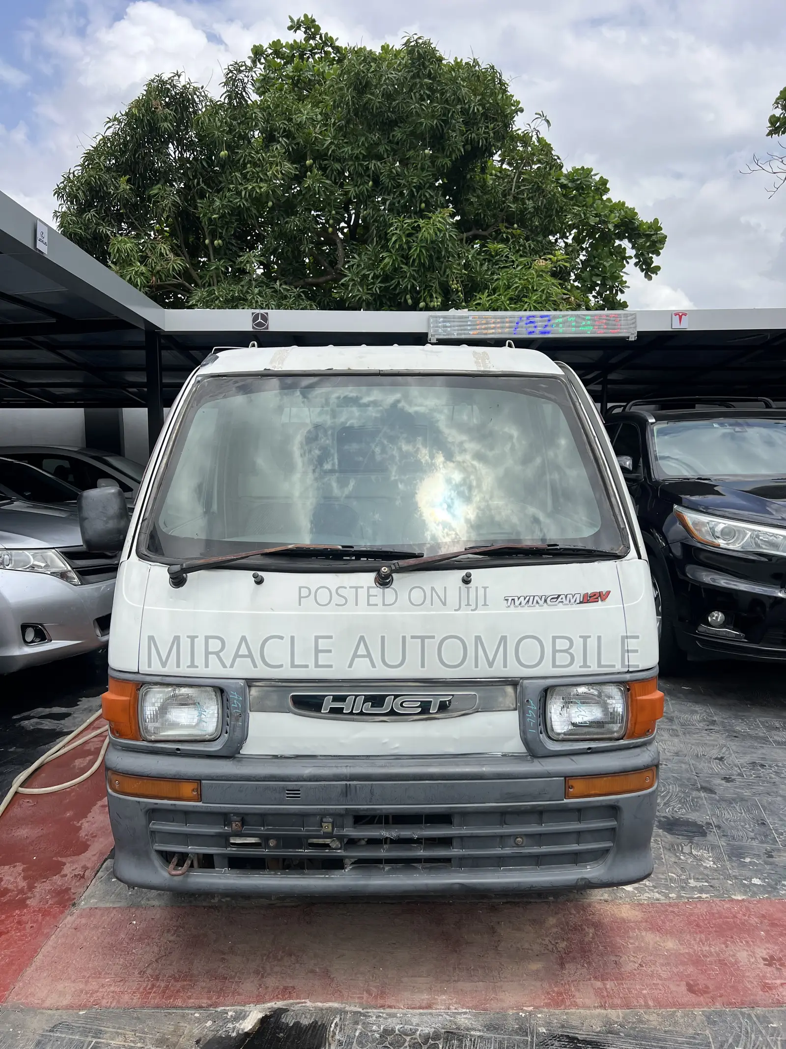 Daihatsu HIJET 2010 White