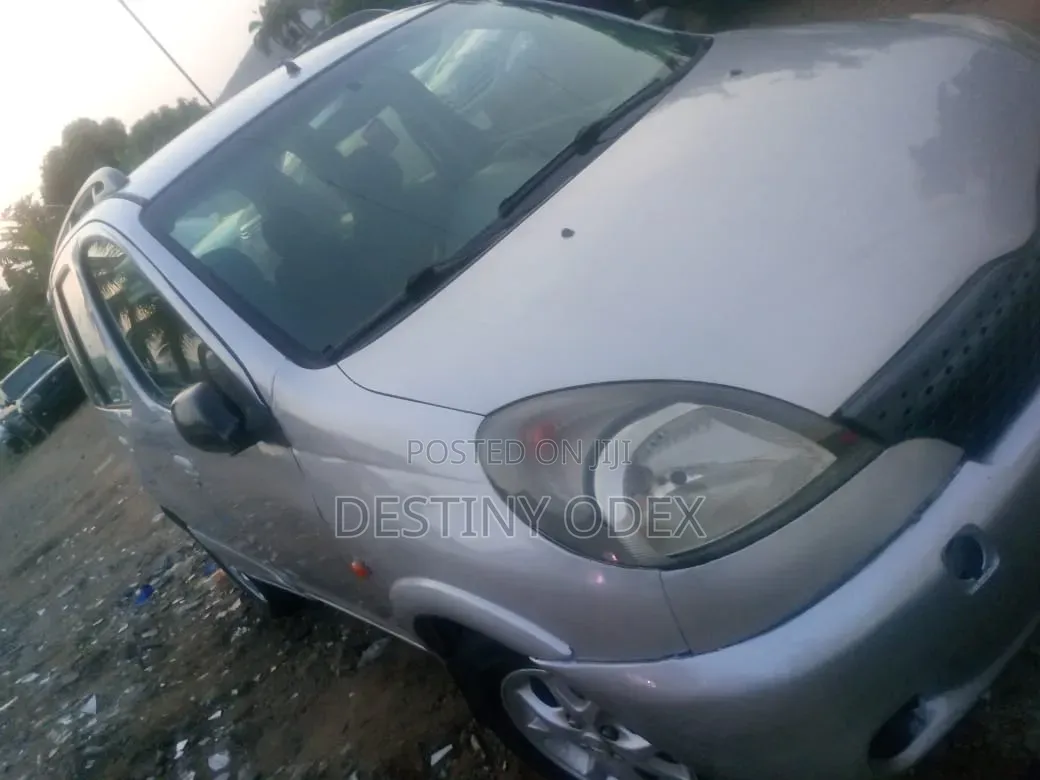 Toyota Yaris 1.0 VVT-i 2007 Silver