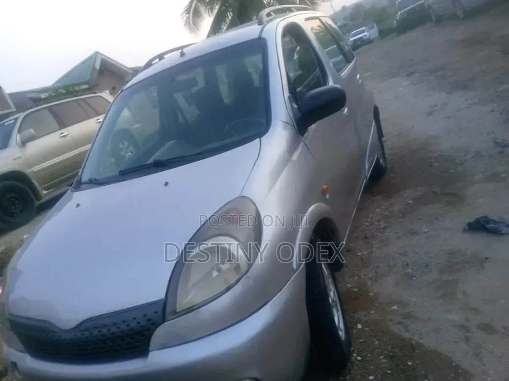 Toyota Yaris 1.0 VVT-i 2007 Silver