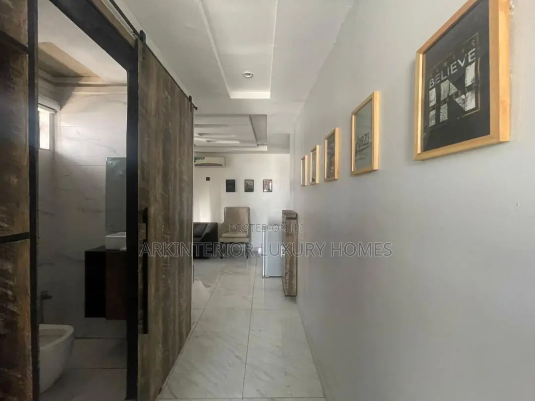 Furnished 5bdrm Apartment in Chevron for rent