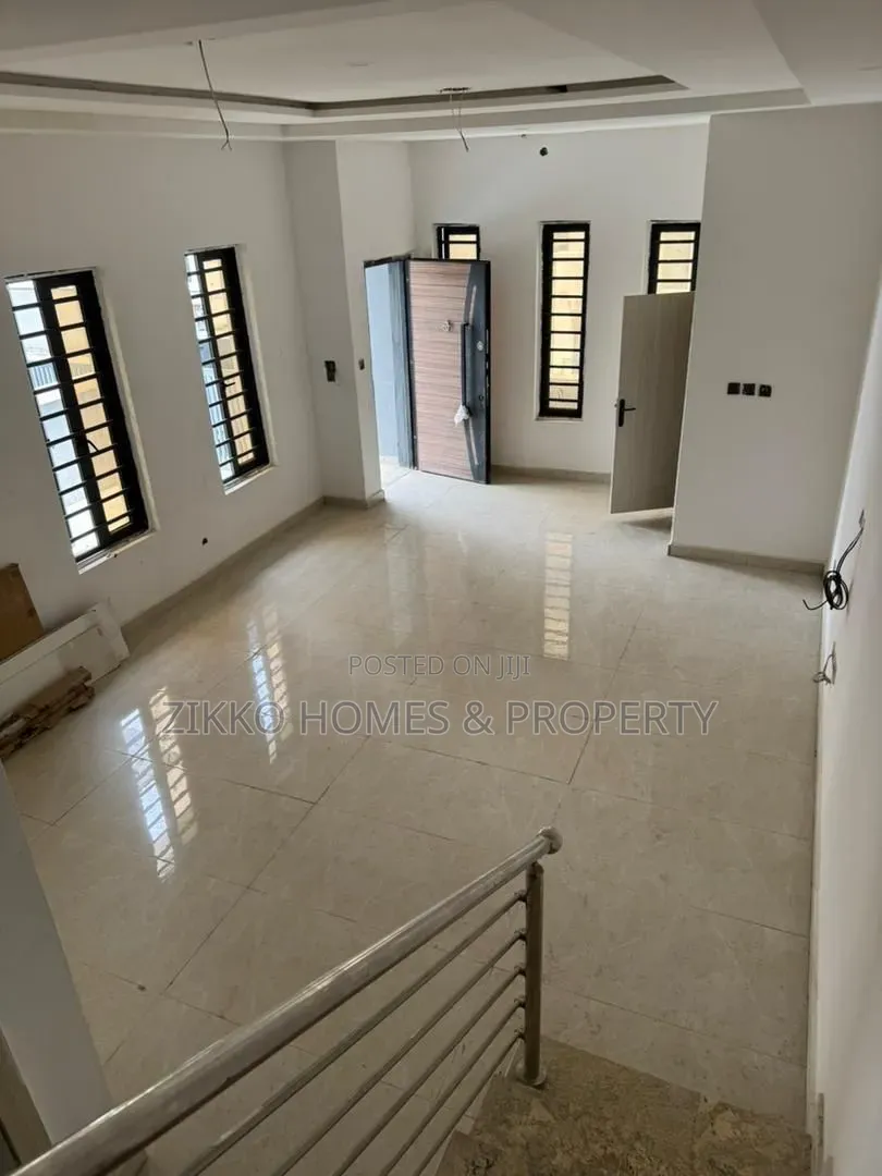 4bdrm Duplex in Harris Drive, VGC / Ajah for sale