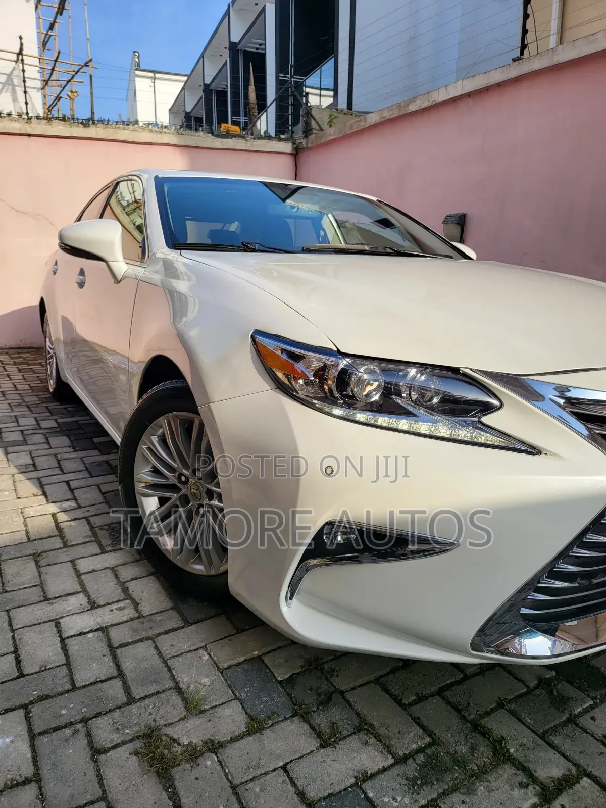 Lexus ES 350 FWD 2015 White