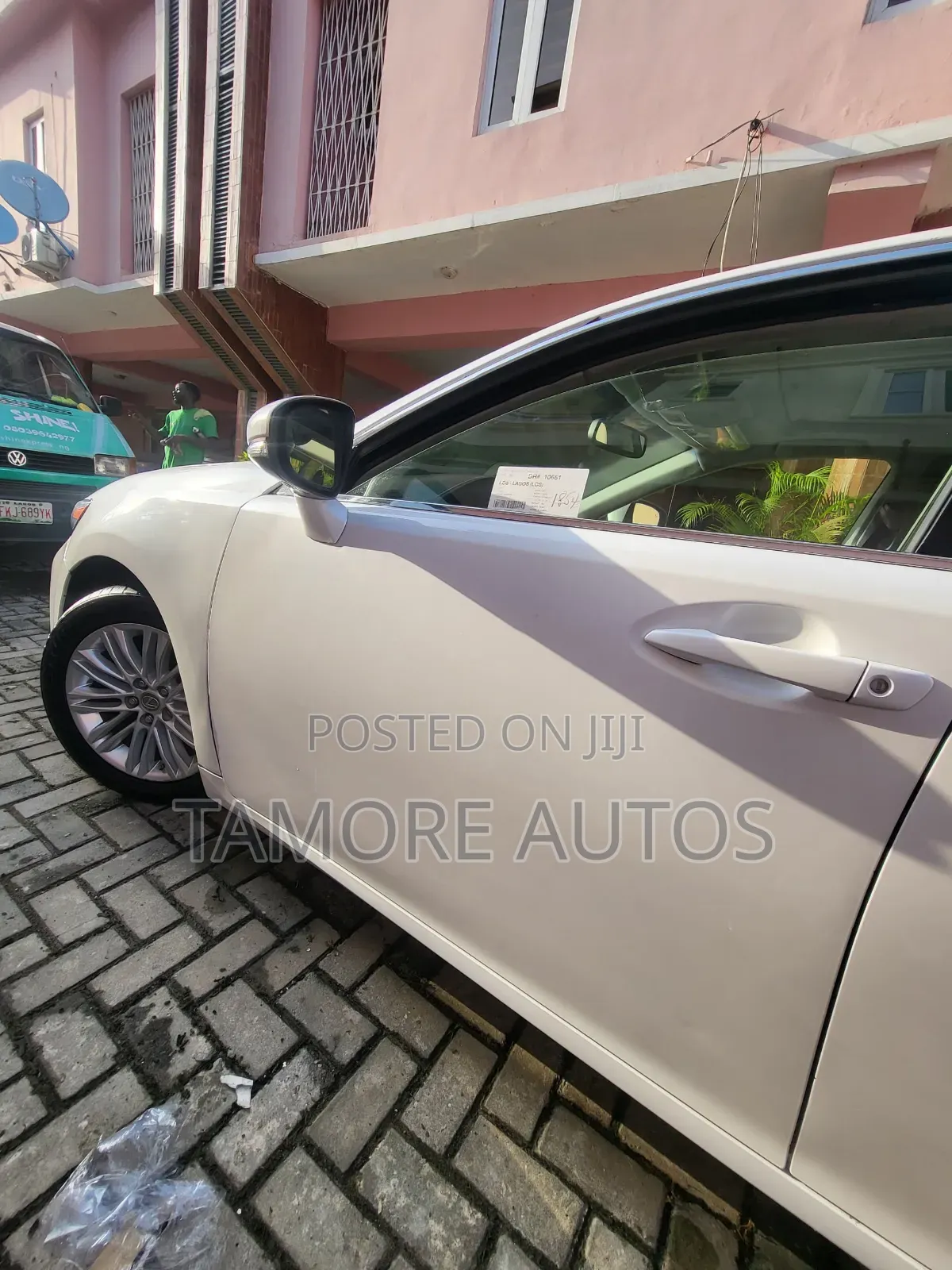 Lexus ES 350 FWD 2015 White