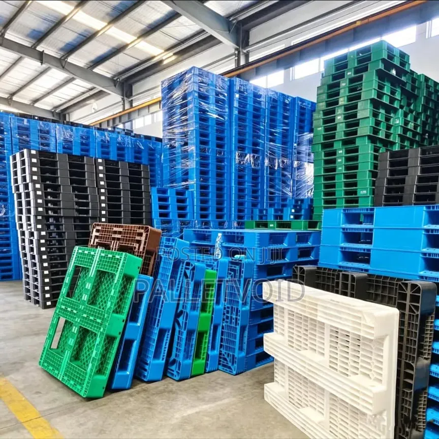 Plastic Pallets for Lifting Heavy Loads