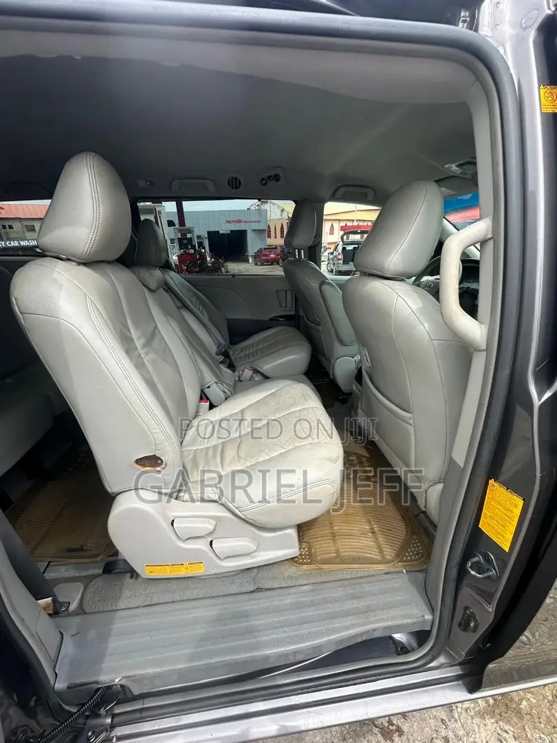 Toyota Sienna LE 8 Passenger 2011 Gray