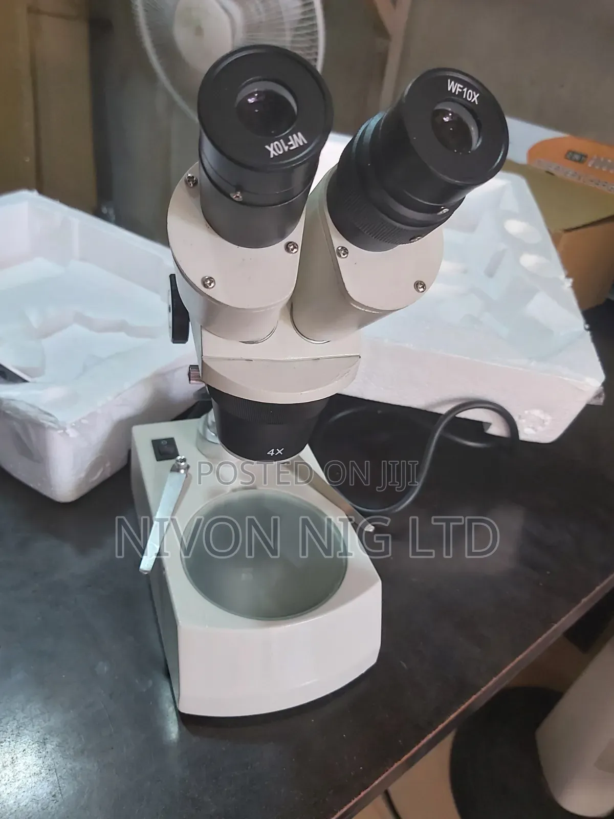 Dissecting/Stereo Microscope