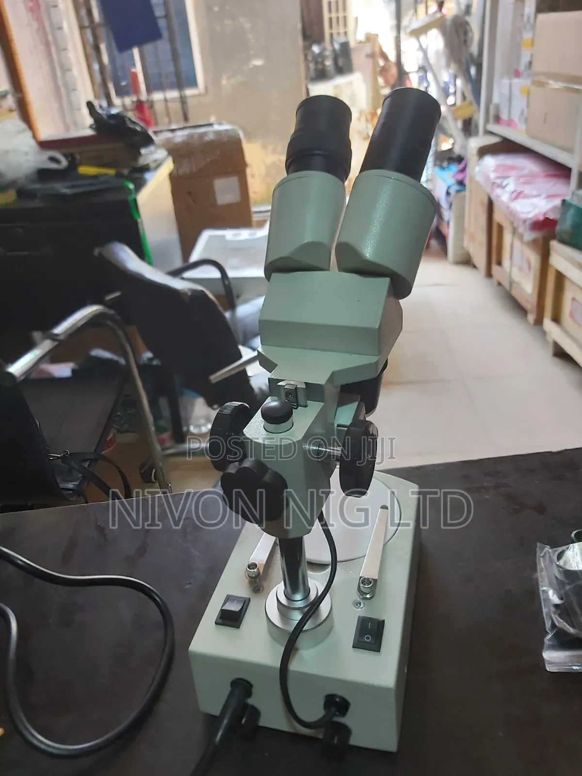 Dissecting/Stereo Microscope