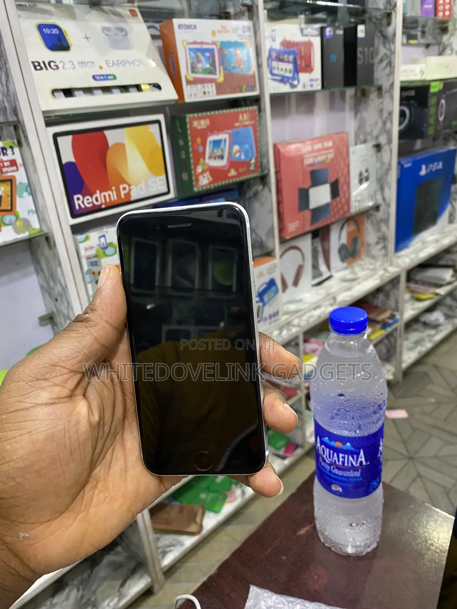 Apple iPhone XR 64 GB White